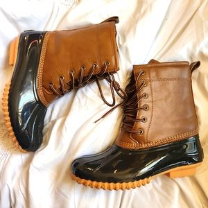The original Sporto duck boots size 7